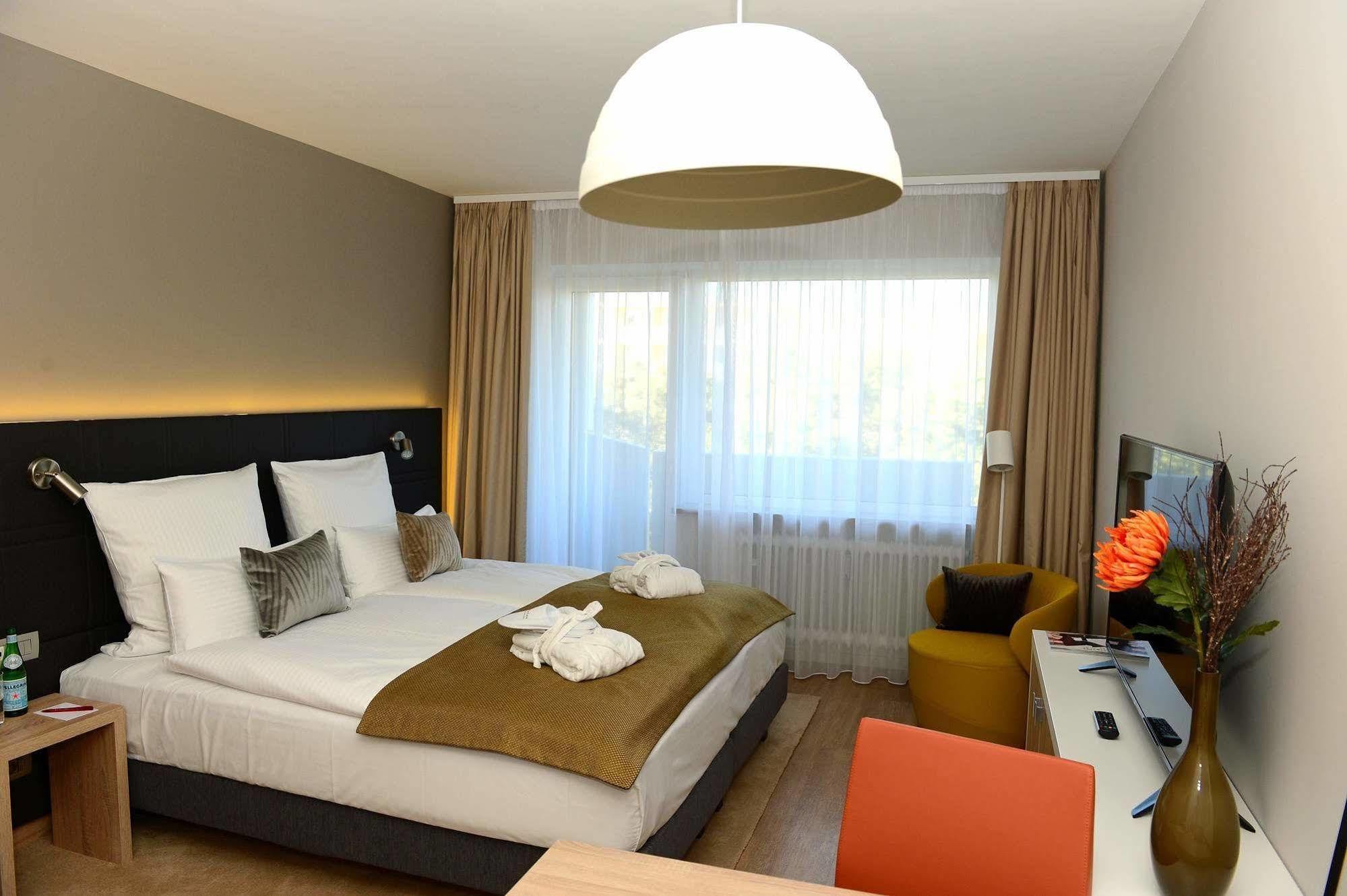 Frederics Muenchen City Schwabing Buitenkant foto