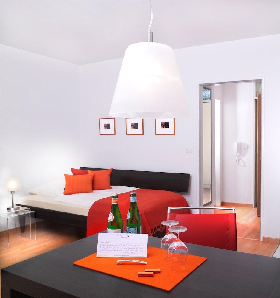 Frederics Muenchen City Schwabing Buitenkant foto